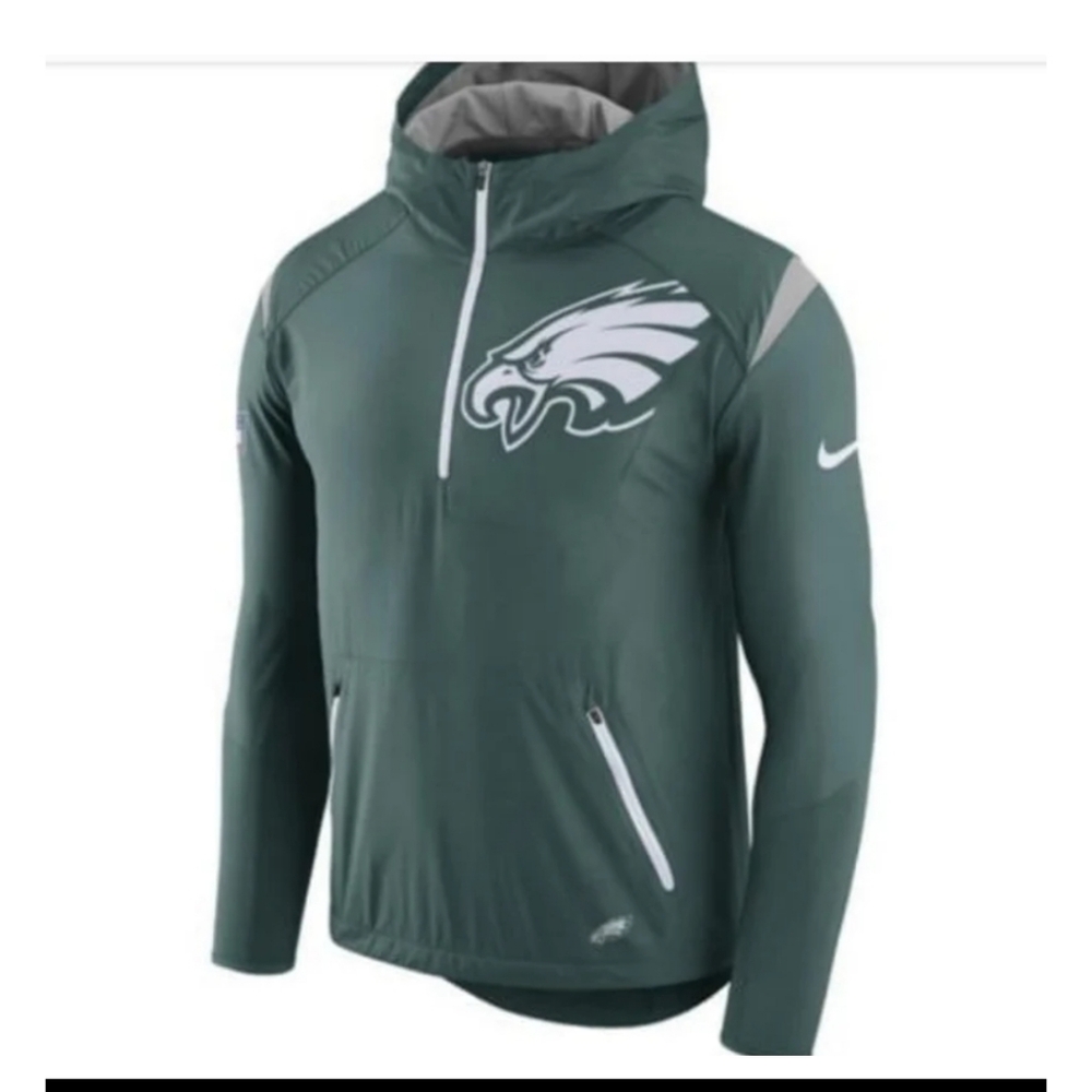 The Nike NFL Men's Lightweight Fly Rush jacket i